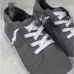 Tommy Bahama Memory Foam Sneaker